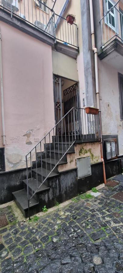 Grazioso Appartamento -Centro Storico Vic Strit 波佐利 外观 照片